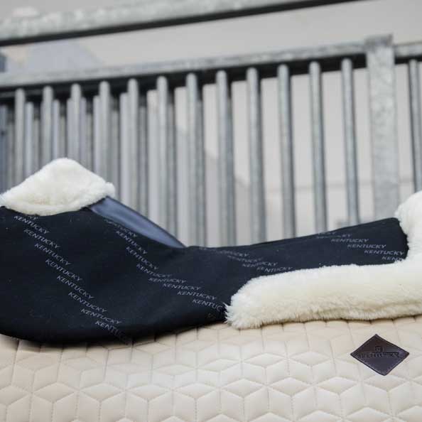 Sadelpadd Kentucky Half Pad Sheepskin Impact Equalizer | Svart