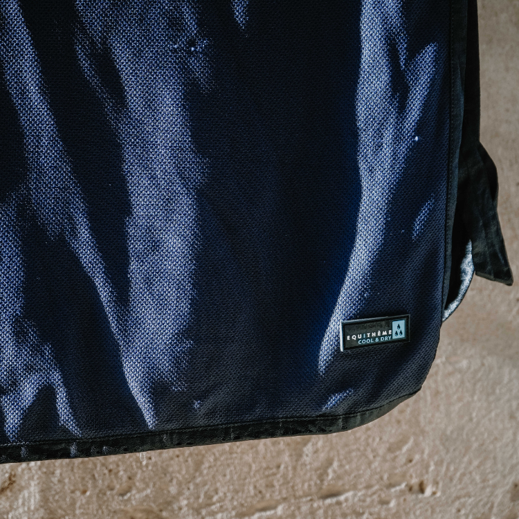 Kylhandduk equithème cool&dry fresh | navy 3 Kylhandduk equithème cool&dry fresh